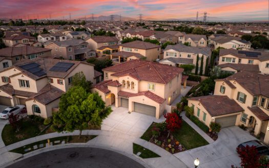 2772 Crown Ct | Ontario
