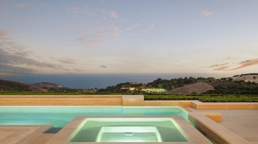 18 Swimmers Point | Crystal Cove